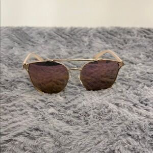 Stylish Gold Sunglasses